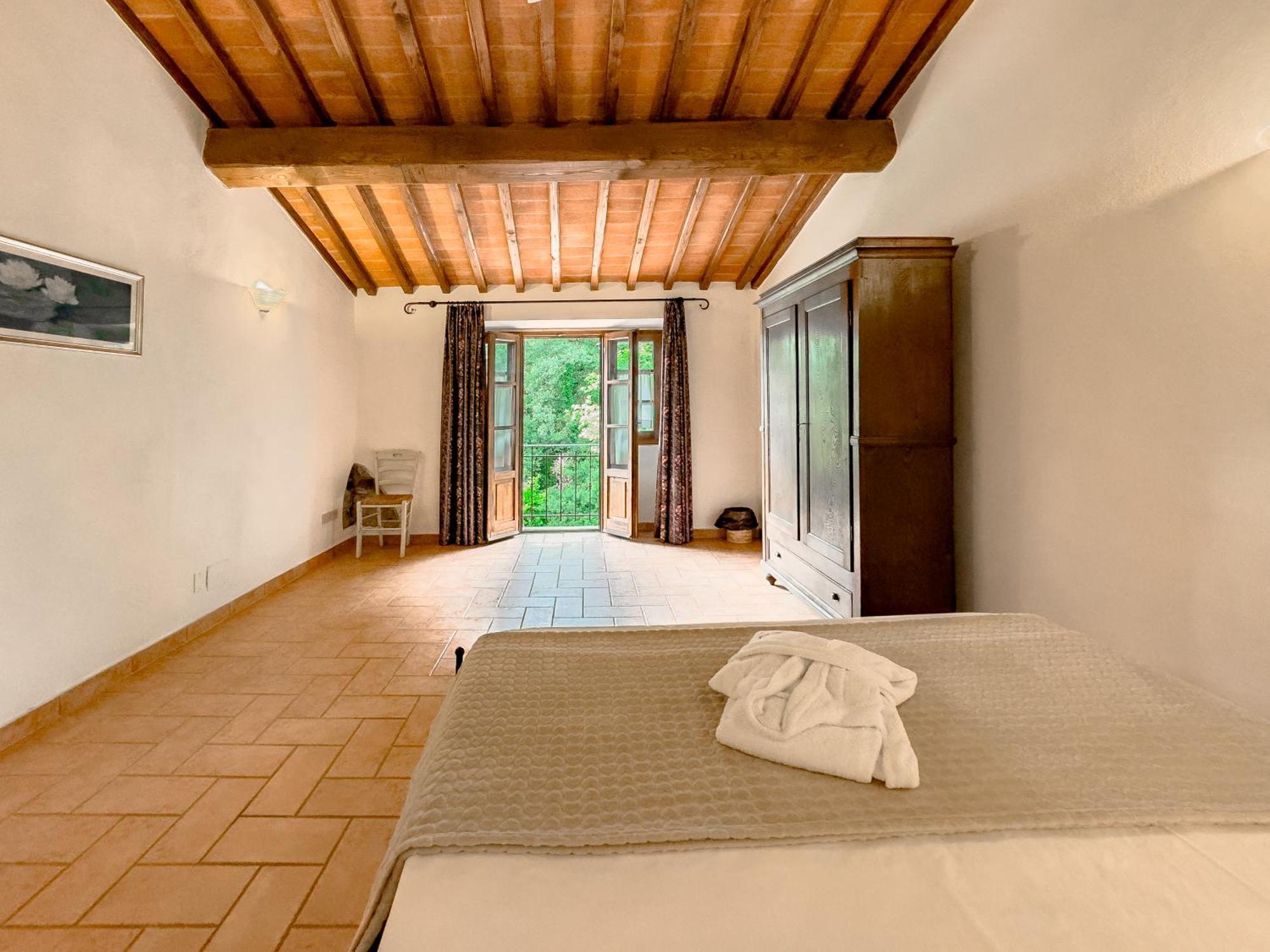 La Ferriera Exclusive Resort - Pool & Waterfall Loro Ciuffenna Eksteriør billede