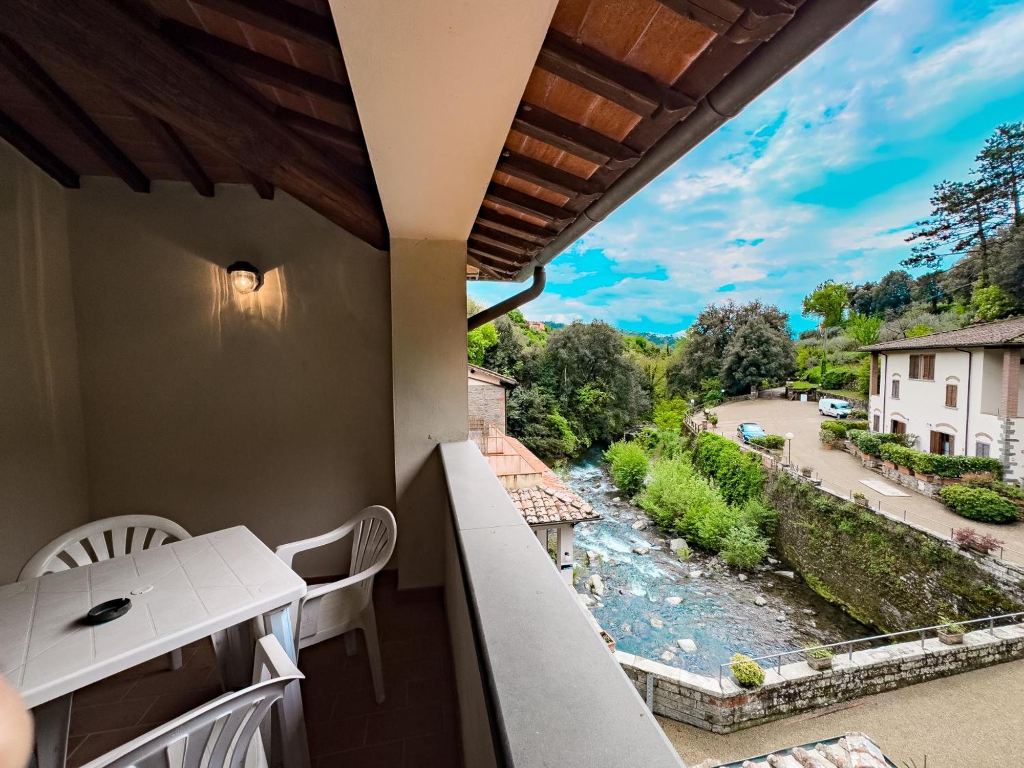La Ferriera Exclusive Resort - Pool & Waterfall Loro Ciuffenna Eksteriør billede